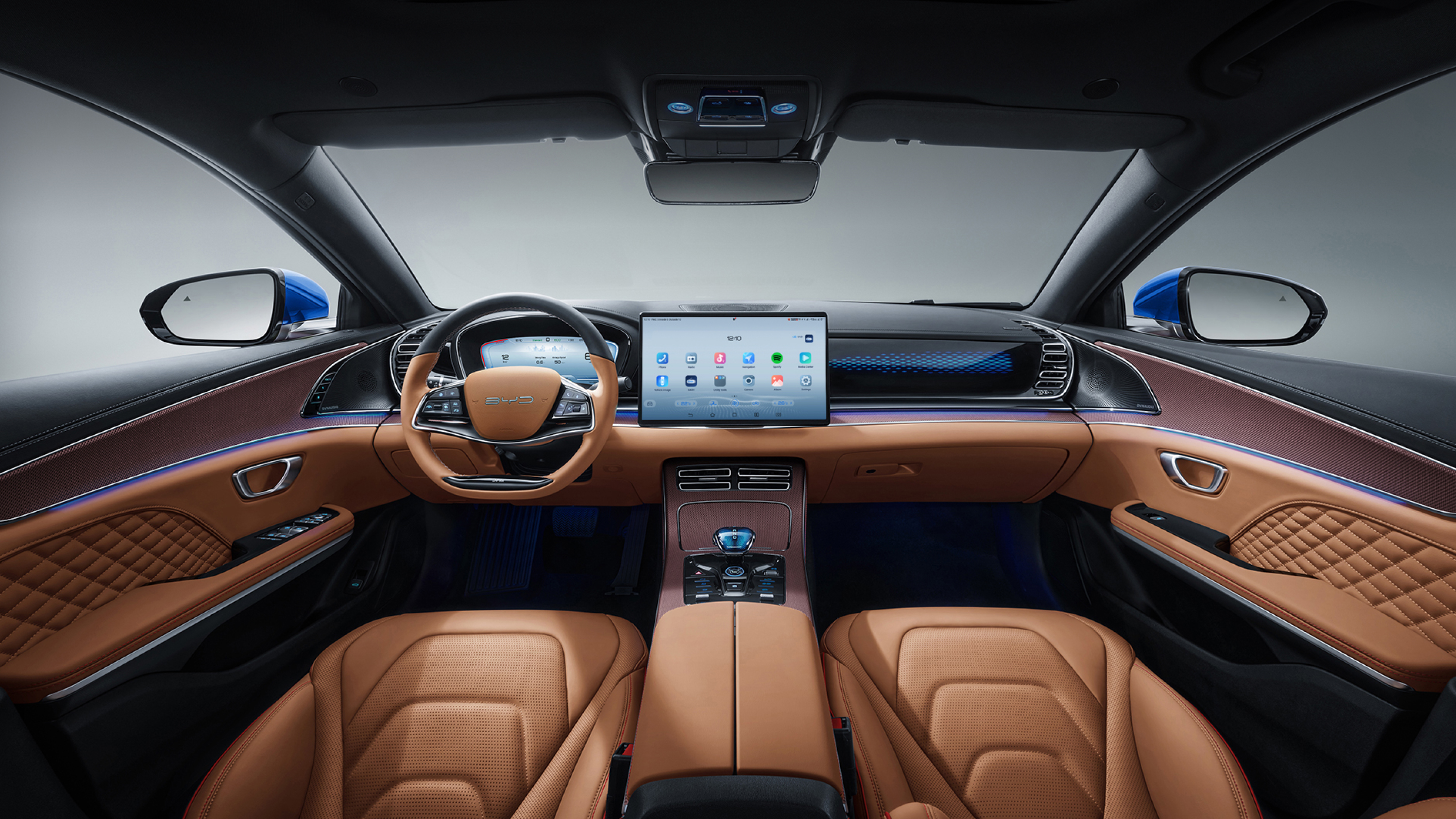 interior byd tan ev