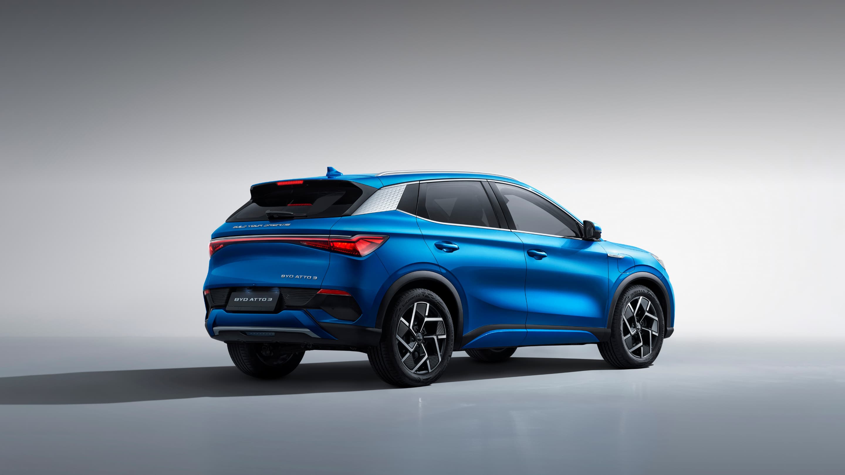 BYD ATTO 3: Expressive and dynamic C-SUV