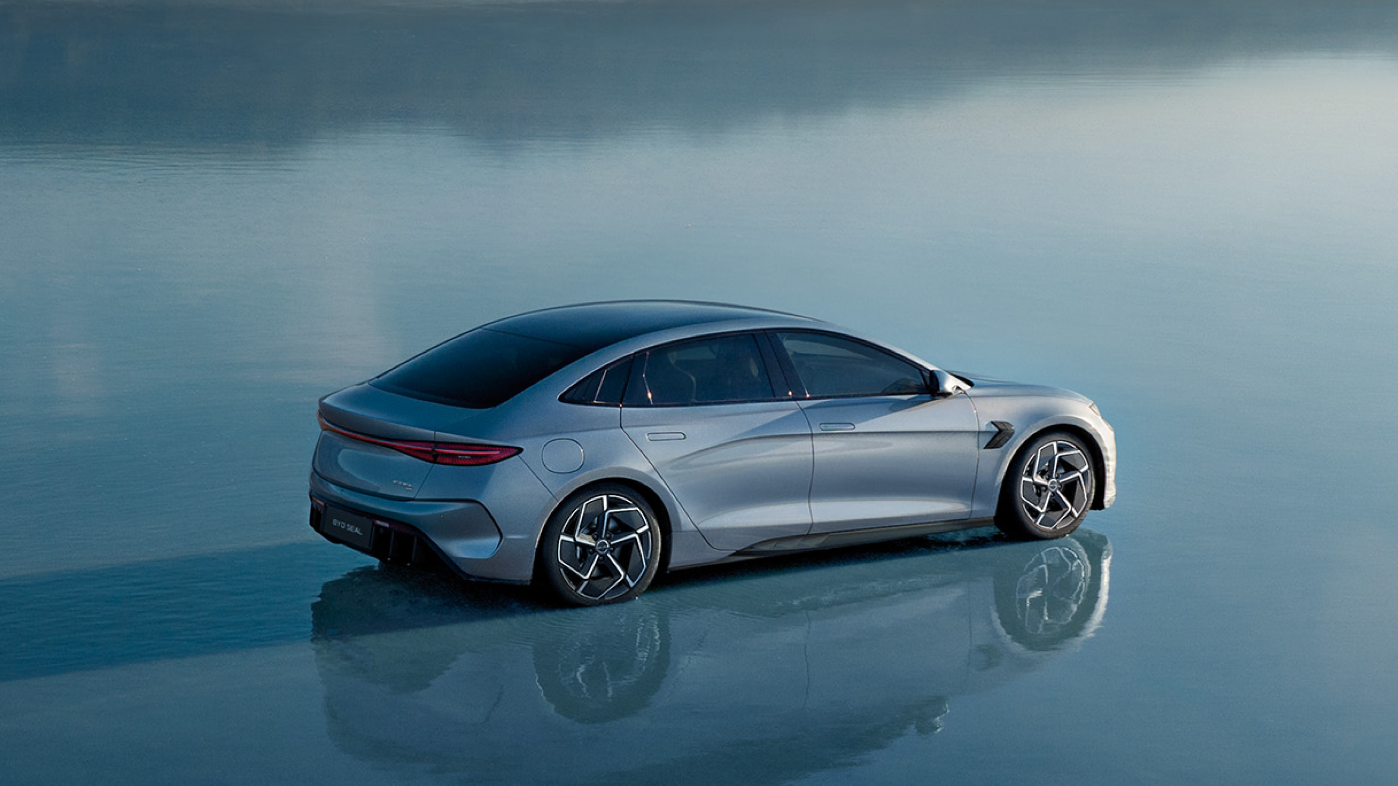 BYD SEAL Dynamic Intelligent Luxury Electric Saloon BYD UK