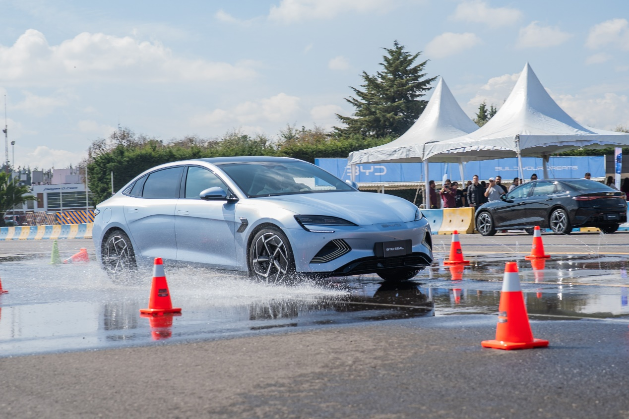 BYD Unveils Pure Electric Sports Sedan BYD SEAL in Mexico