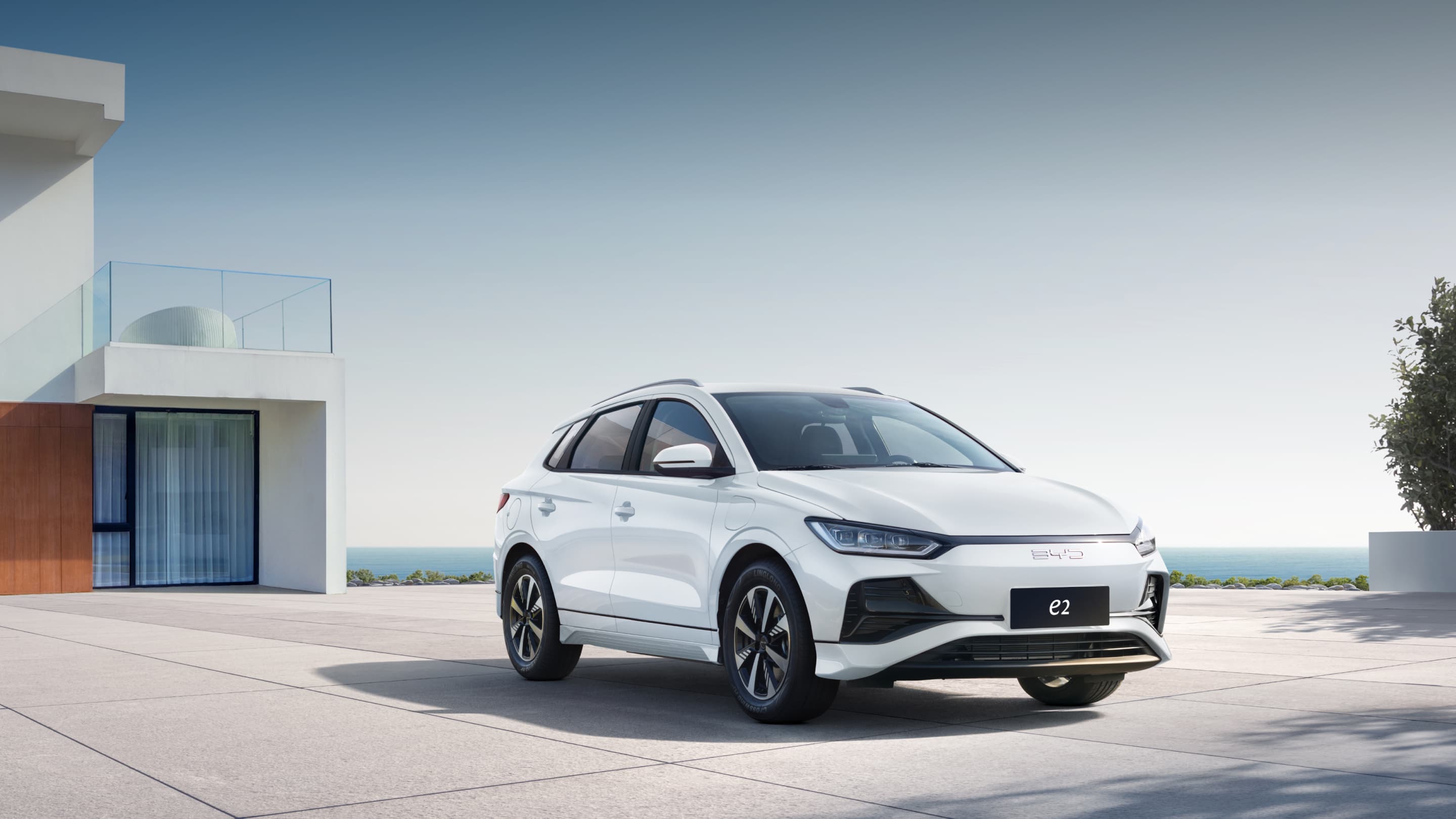 BYD e2
