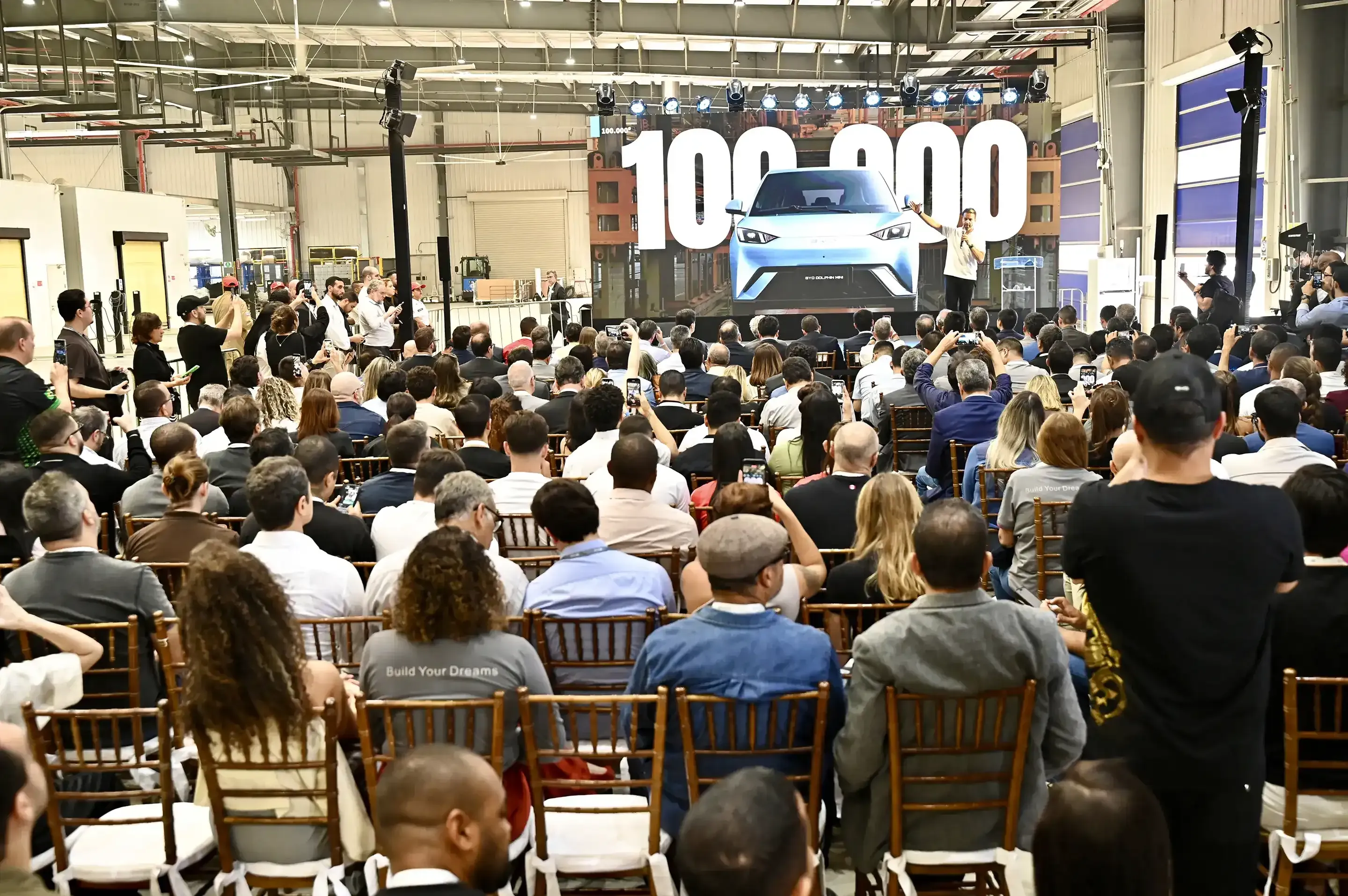 BYD Apresenta o Dolphin G DM-i em Goodwood Festival of Speed 2026 na Inglaterra