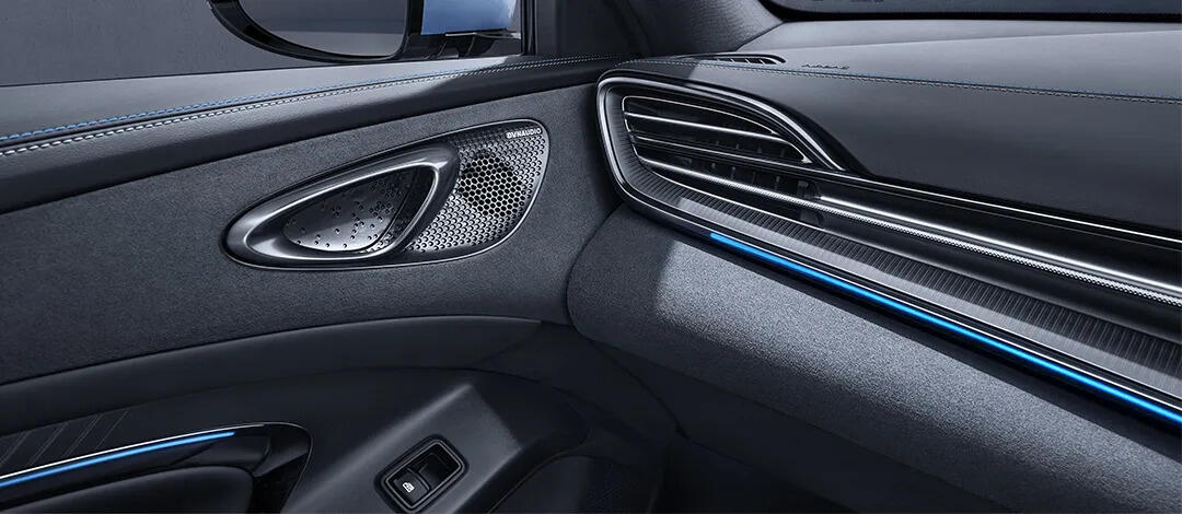 12-speaker Dynaudio audio system