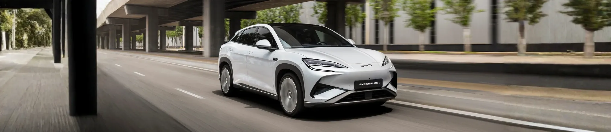 SUV Coupè 100% elettrico BYD Sealion 7 promo noleggio a lungo termine per privati
