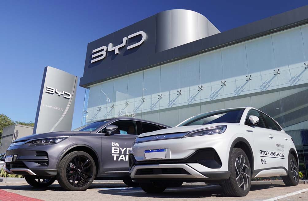 A concessionária 100 é a BYD DVA em Florianópolis, a terceira do grupo catarinense