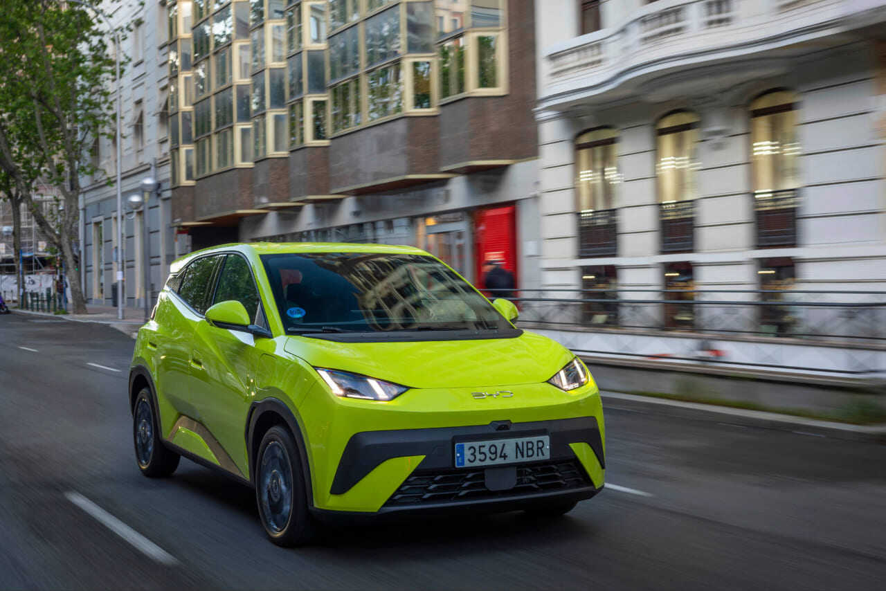 BYD DOLPHIN SURF Lime Green dinámico