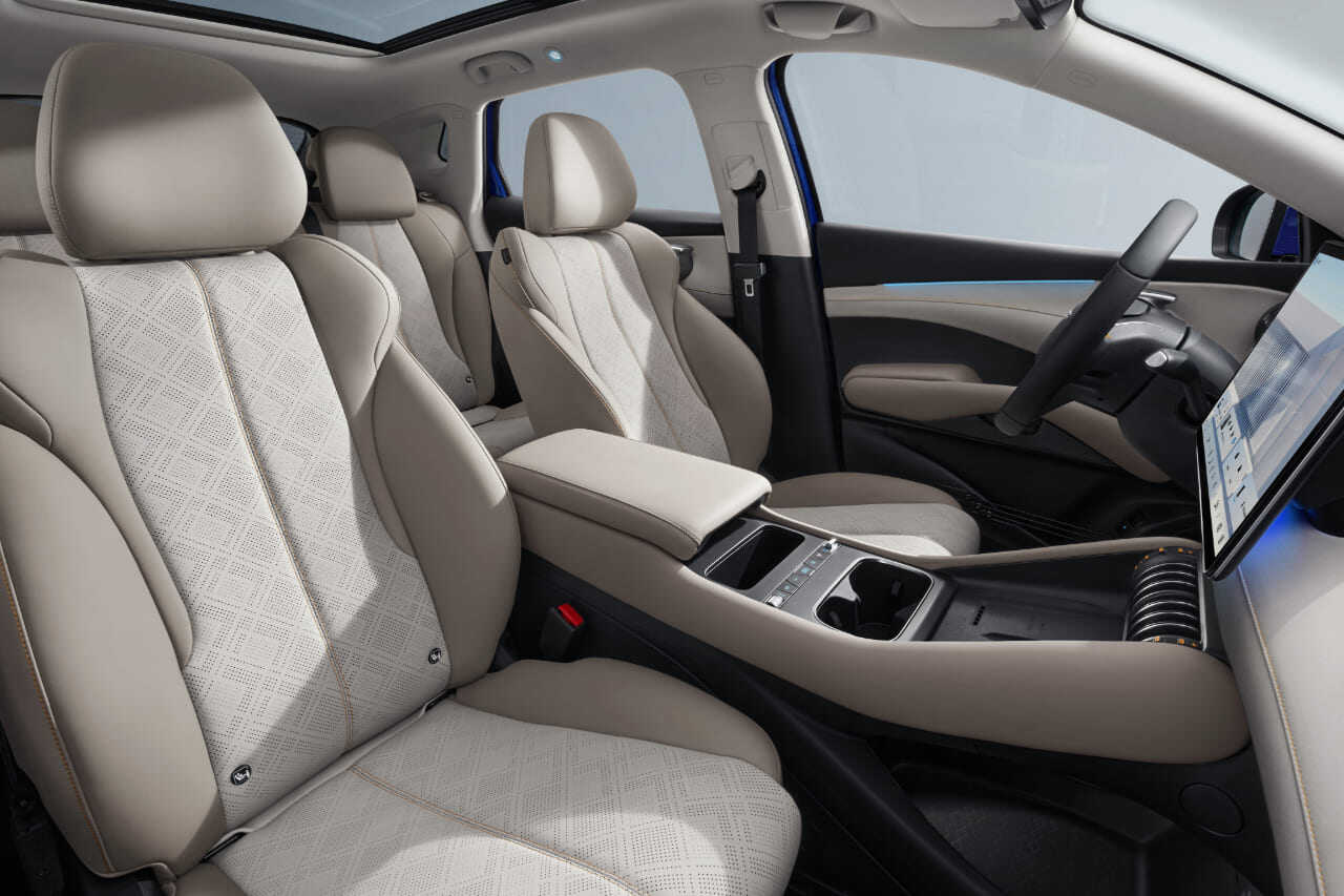 BYD ATTO 3 EVO interior beige