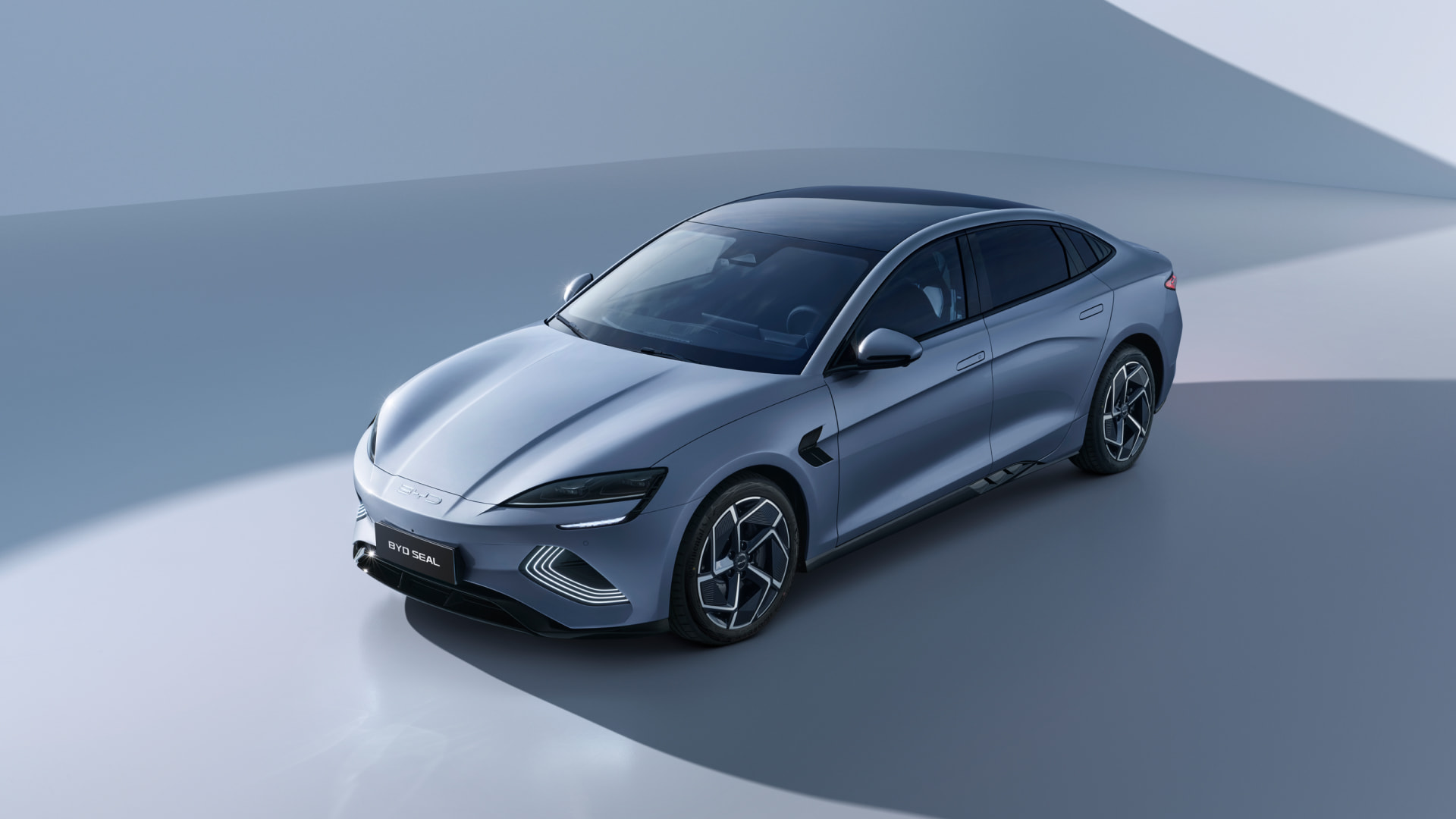 BYD SEAL, sleek and sporty D-segment sedan