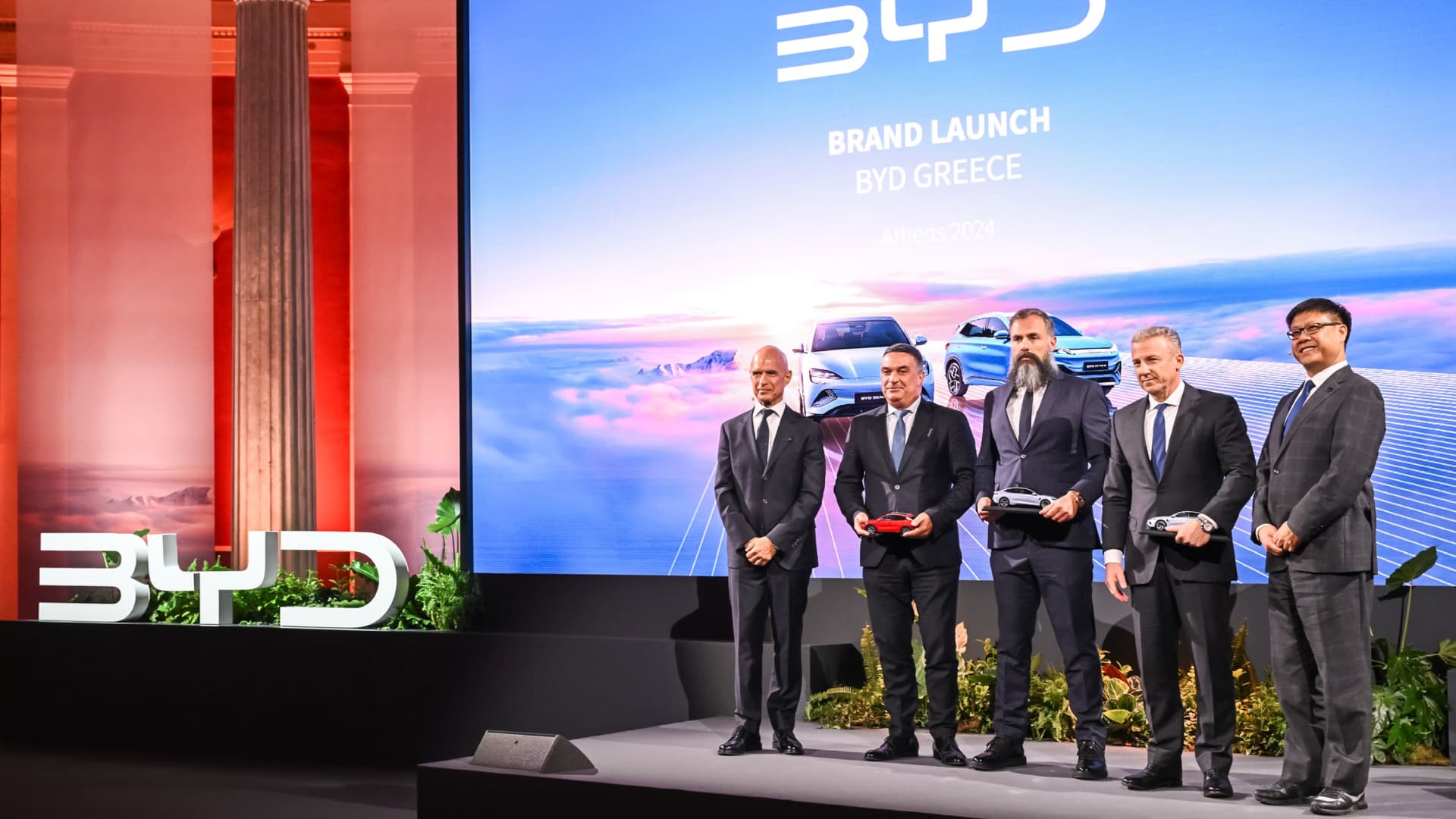 Group photo of the delivery ceremony for the first Greek customers