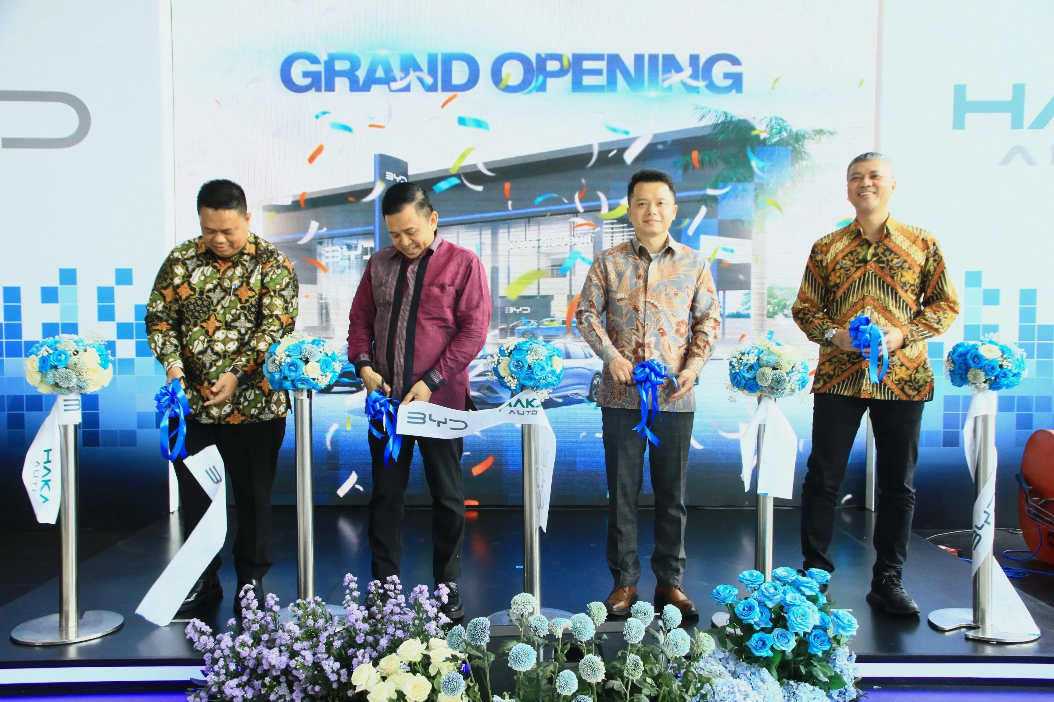 byd resmikan dealer byd cibubur