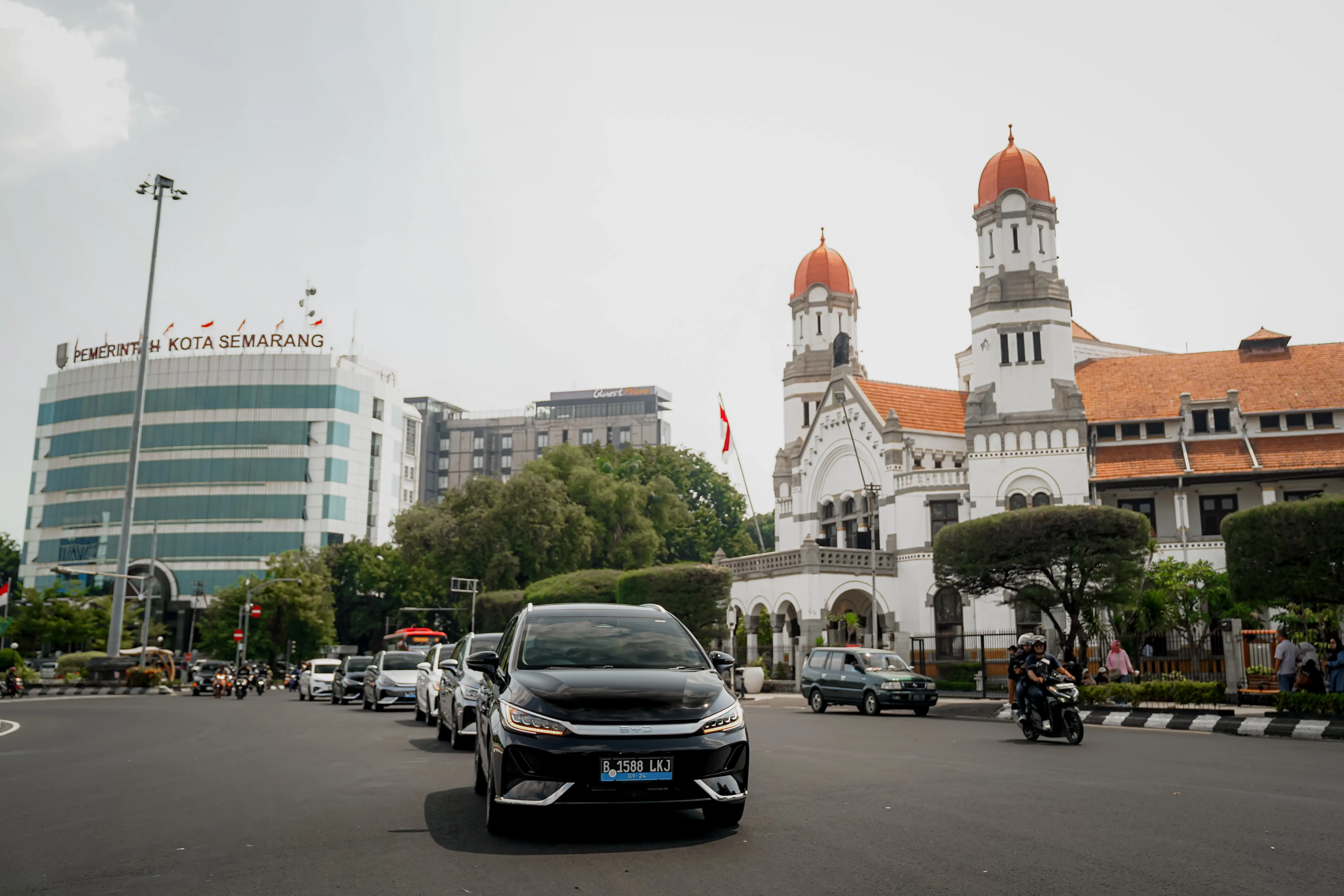 BYD Local Media Test Drive BYD M6 Semarang