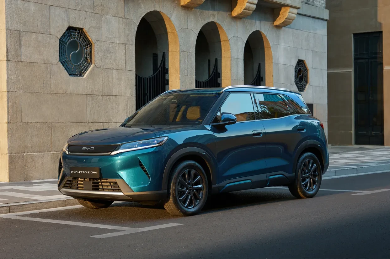 BYD presenta il nuovo spot della ATTO 2 DM-i
