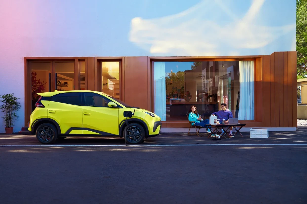 Vehicle to Load di BYD: Quando l’auto diventa una fonte di energia