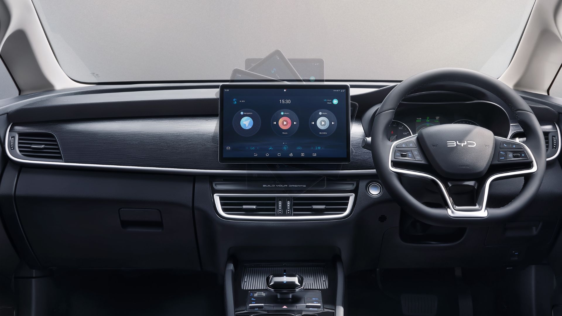 BYD M6's Rotating Infotainment Screen