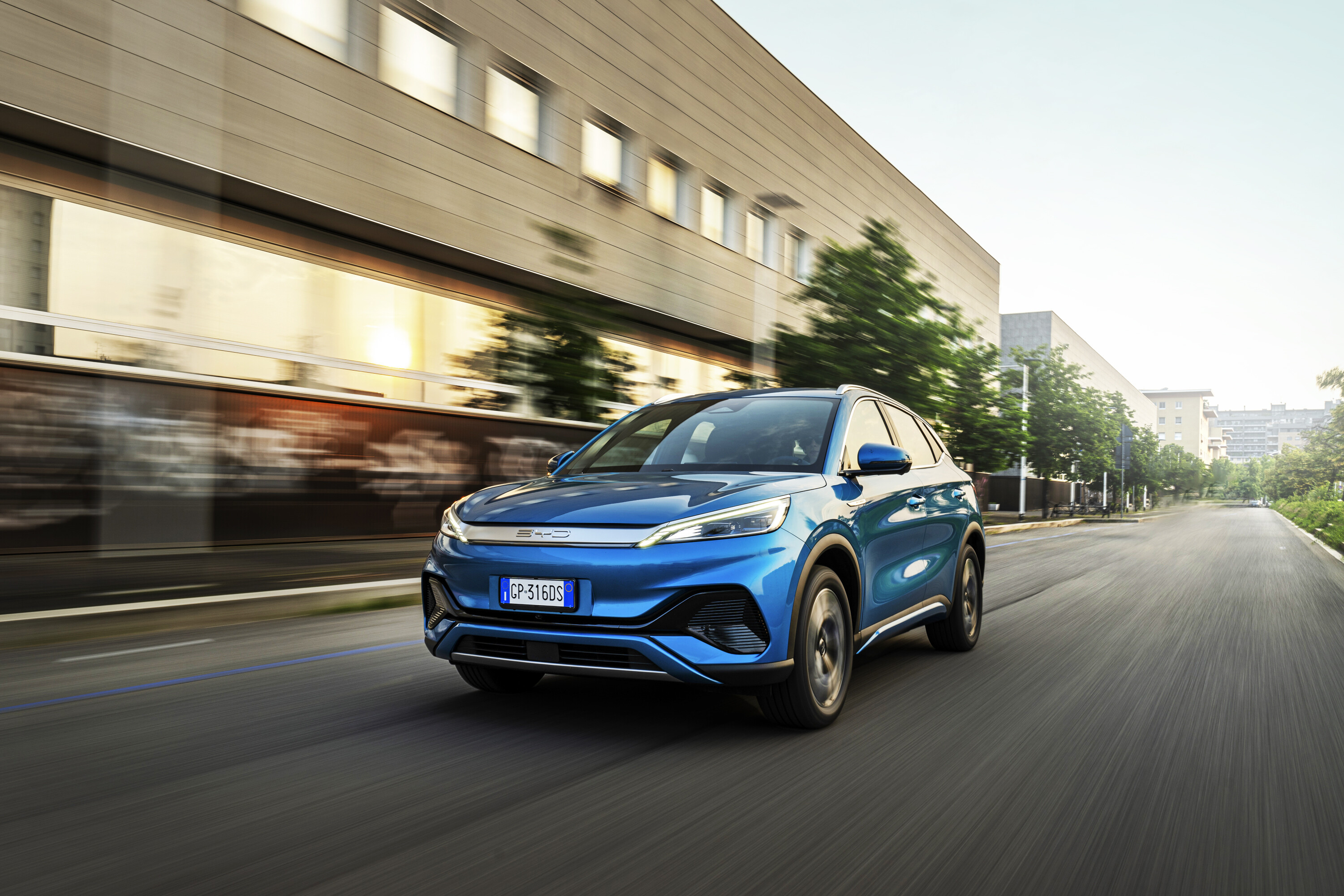 BYD ATTO 3 driving in Italy