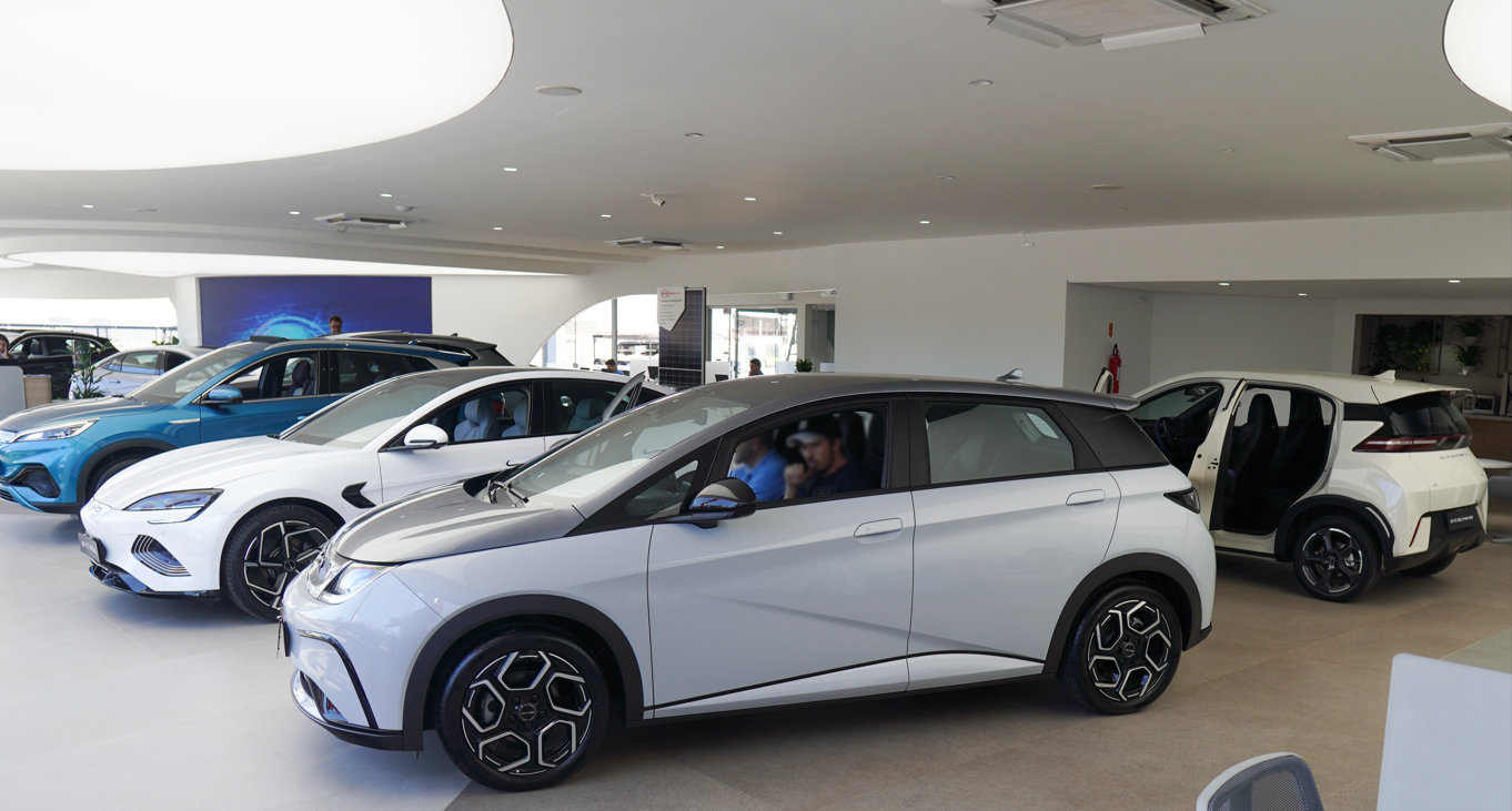 The DVA group was one of the first designated to the brand's dealership network in Brazil