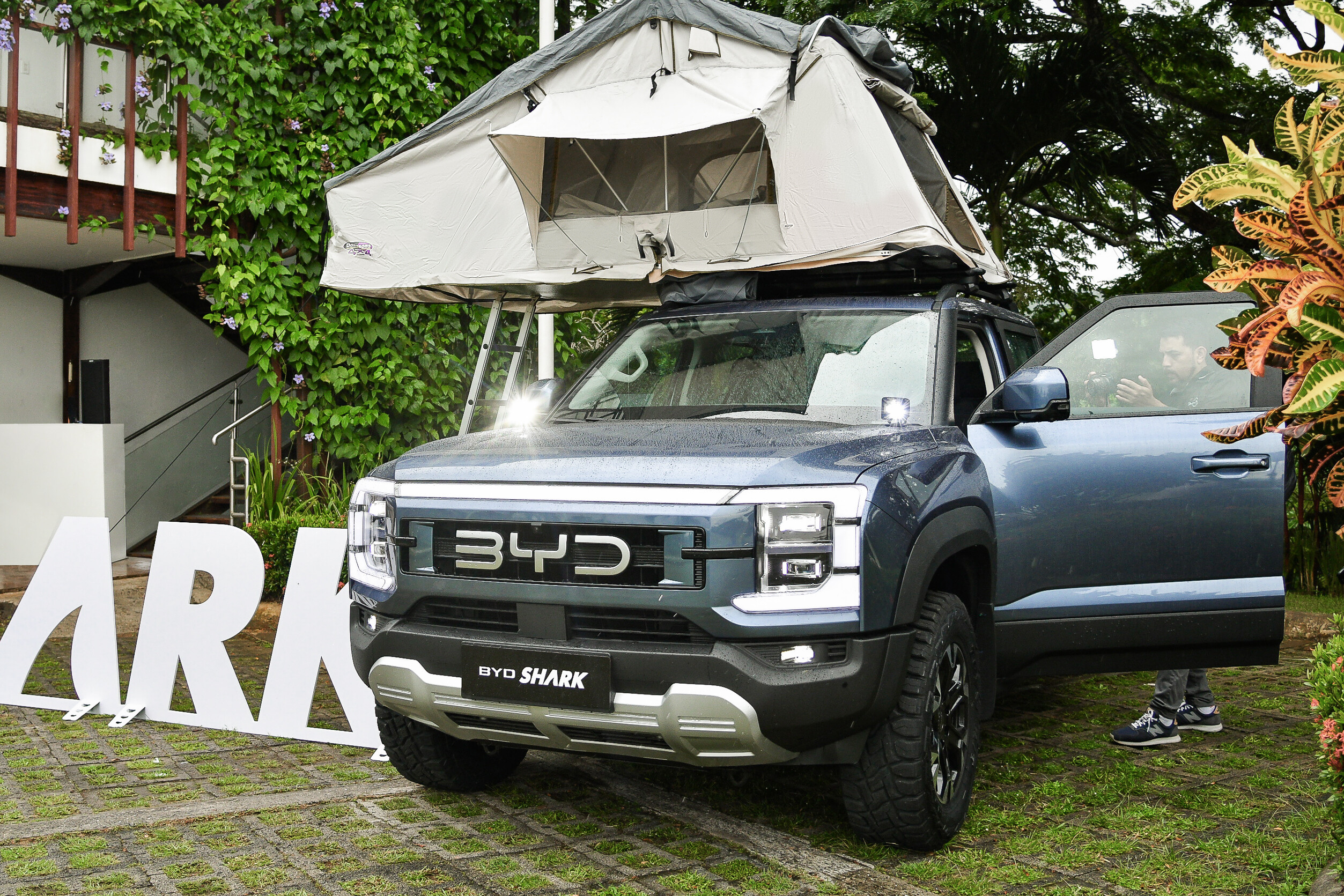 BYD Shark Panama Launch Camping Activation