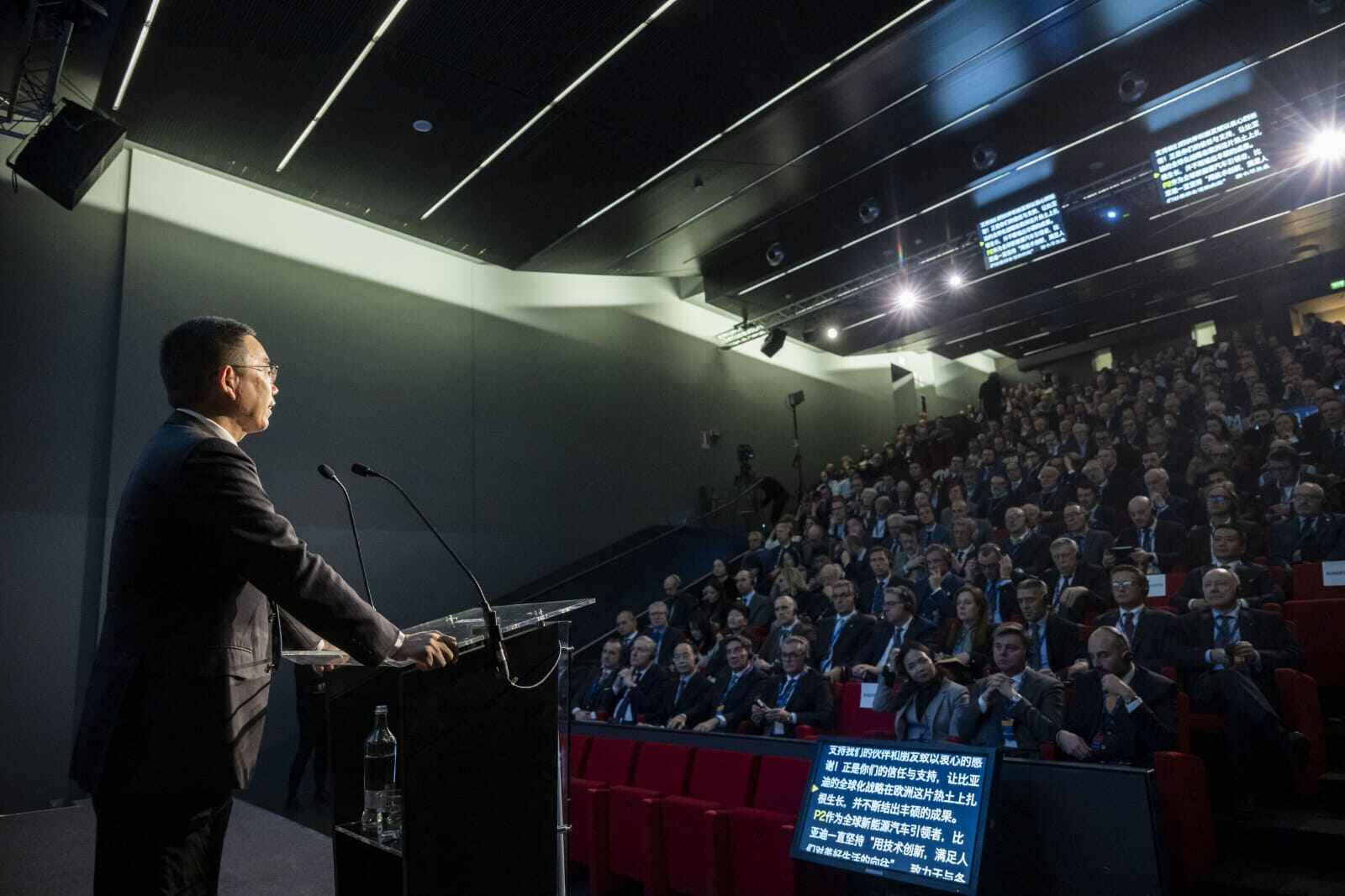 Speaker at major supplier convention in Italy