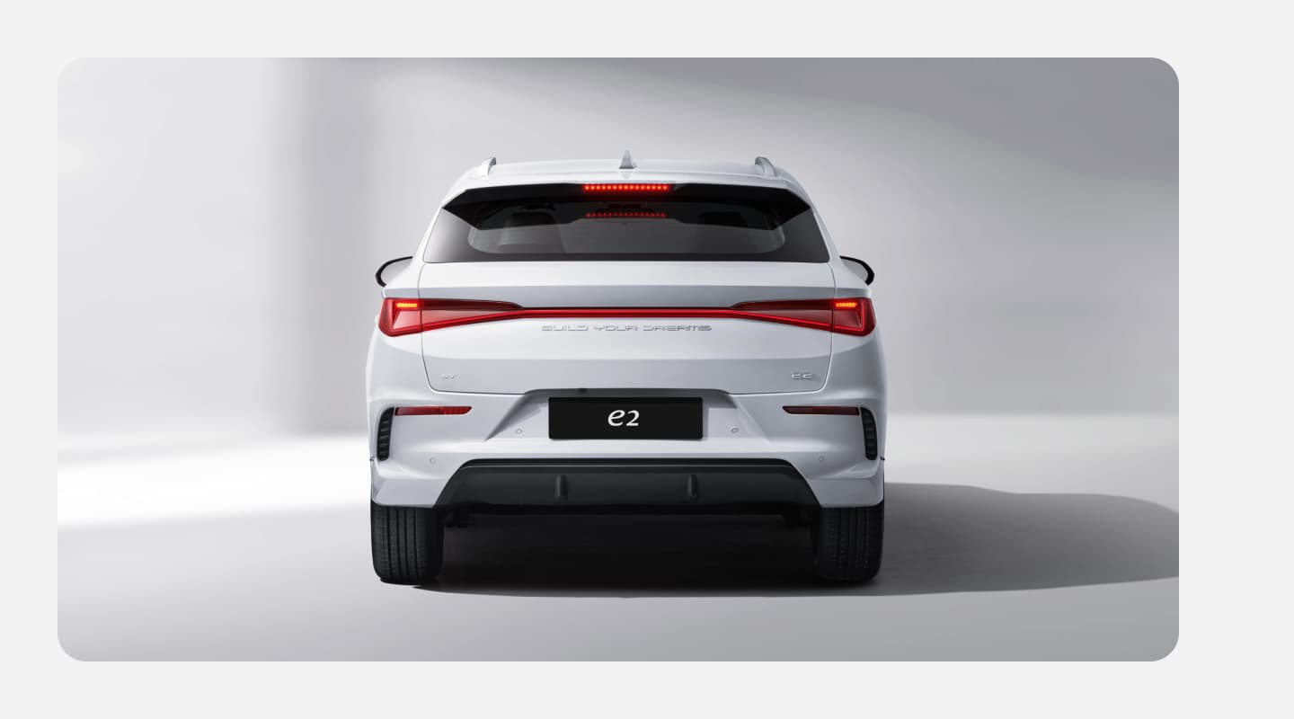 Задние светодиодные фонари типа монобровь