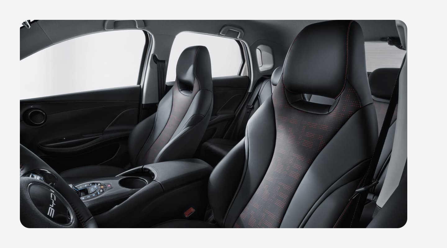 Просторный салон в океанском стиле