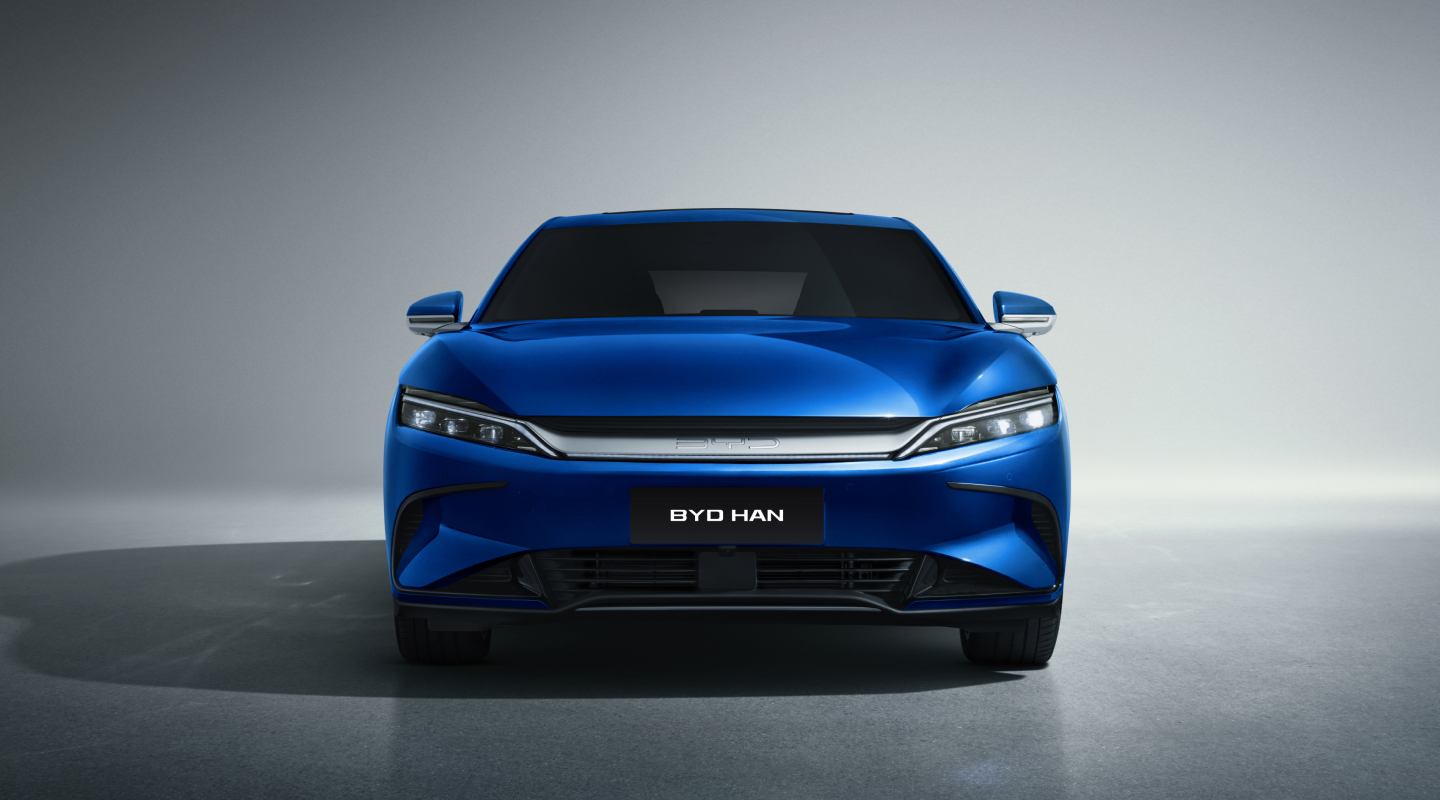 Задние фонари в стиле китайского узла