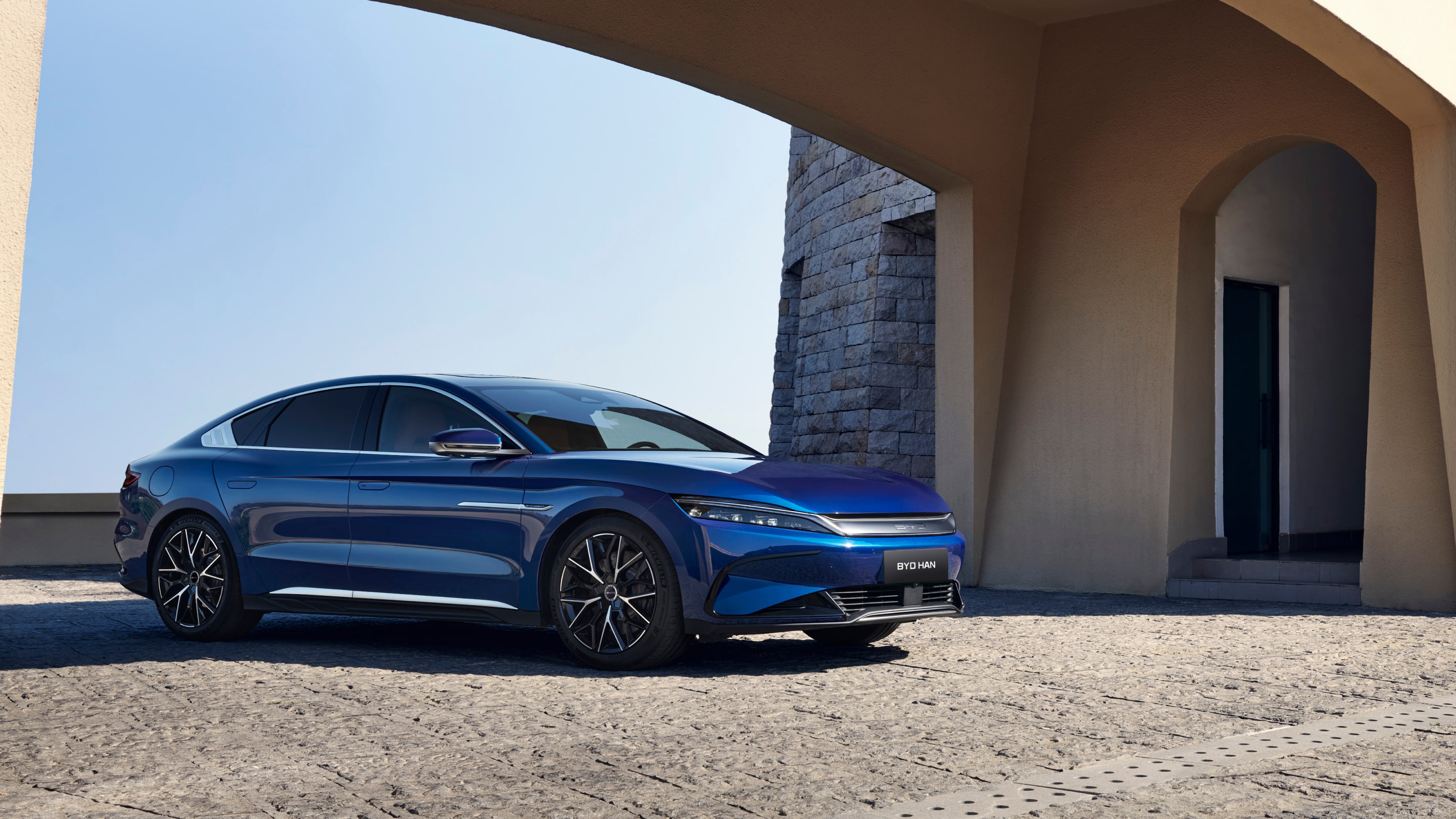 Высокопроизводительная версия 4WD: