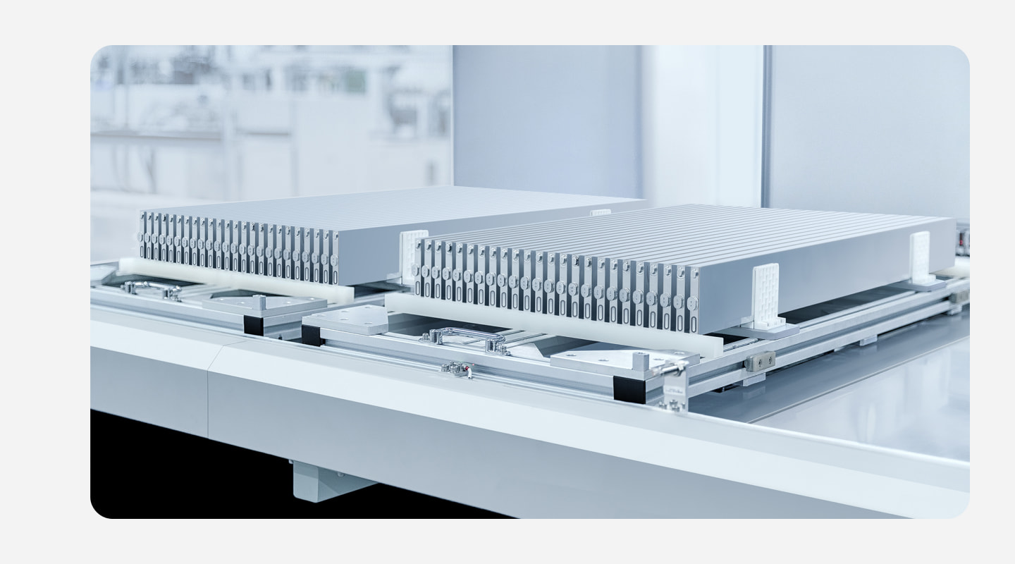 Высокая безопасность и длительный срок службы аккумлятора Blade Battery