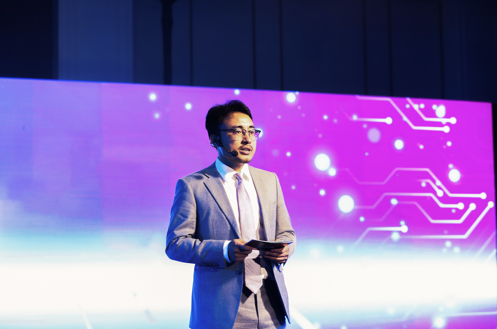 Adam Peng, Sales Director of BYD Middle East Region delivered a speech