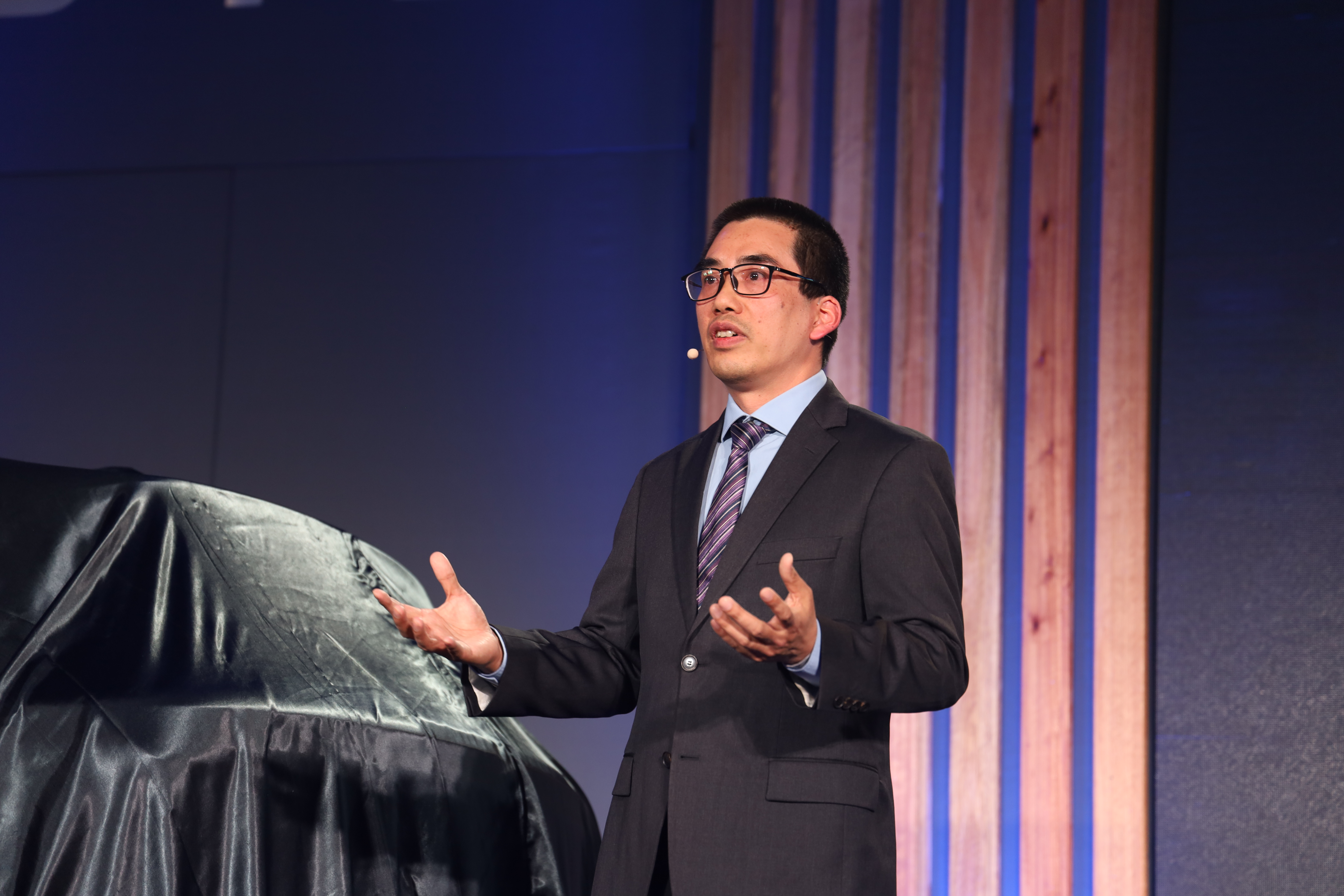 AD Huang, General Manager of BYD Middle East & Africa, gave remarks