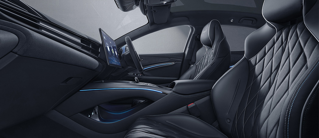 Integrated sport seats