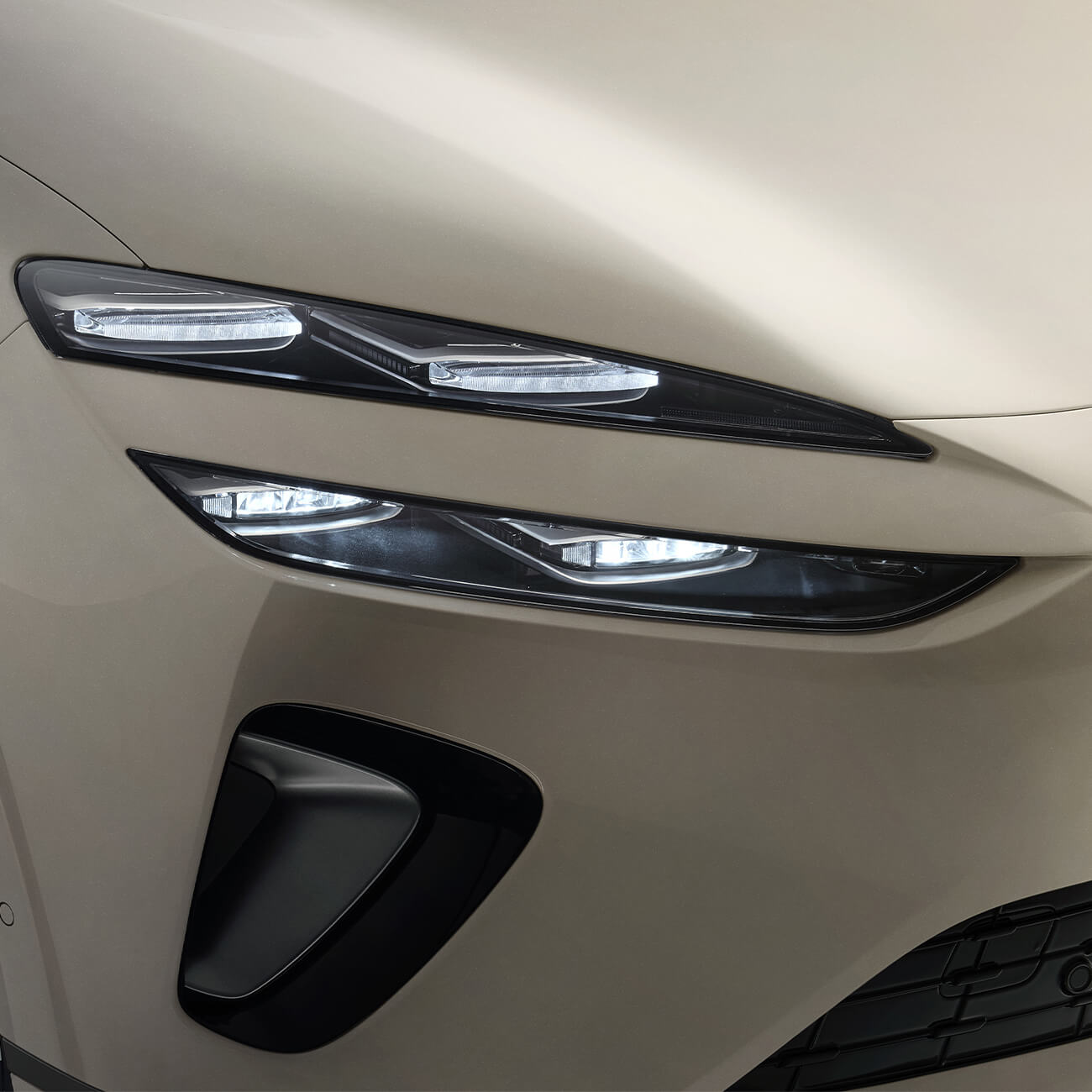 分体式耀目大灯